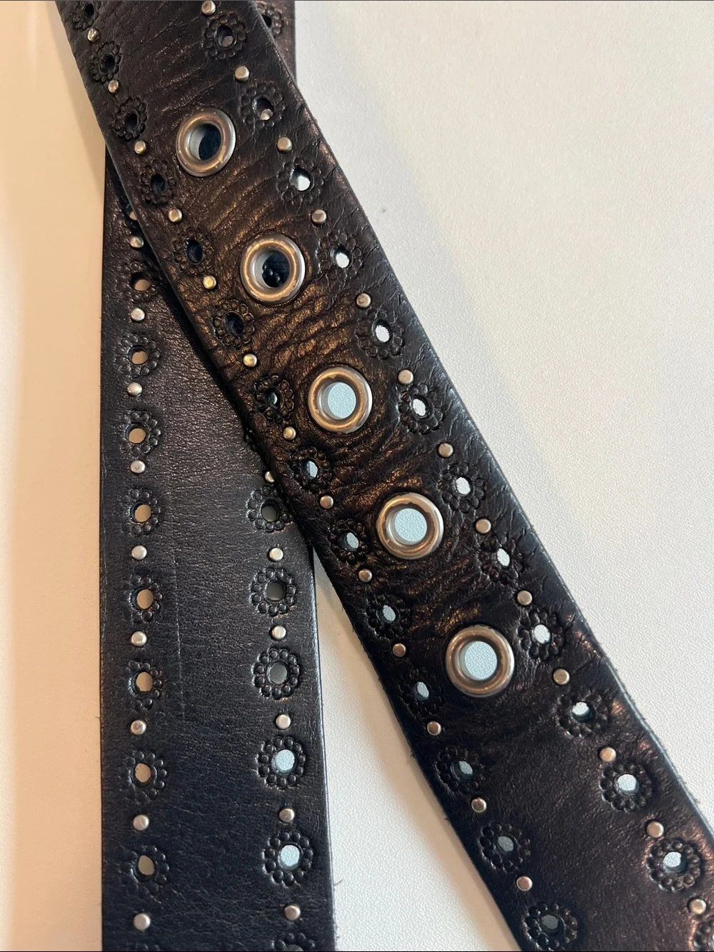 Fossil - M, Daisy Embossed, Black Leather Belt with Silver Stud Accents